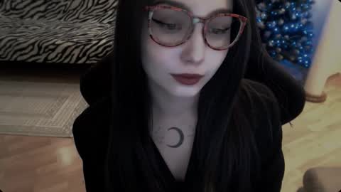 Snapshot of fromsun_forsoul chatting on 01/14/26, 11:49 Lilith online show from 01/14/26, 11:49