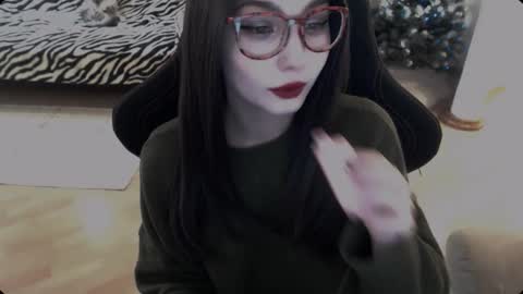 Snapshot of fromsun_forsoul chatting on 01/16/26, 12:20 Lilith online show from 01/16/26, 12:20