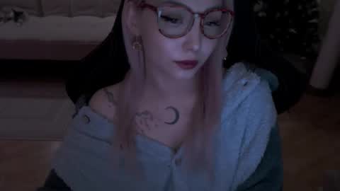 Snapshot of fromsun_forsoul chatting on 02/10/26, 09:52 Lilith online show from 02/10/26, 09:52