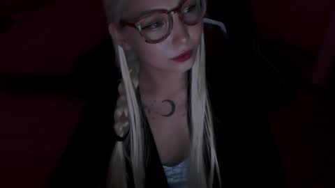 Snapshot of fromsun_forsoul chatting on 03/05/26, 09:11 Lilith online show from 03/05/26, 09:11