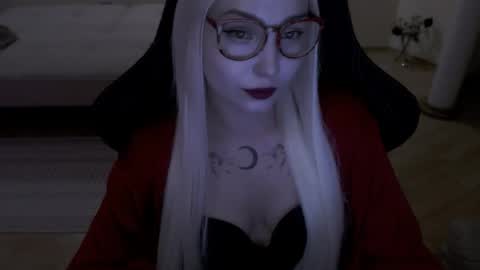 Snapshot of fromsun_forsoul chatting on 03/16/26, 07:29 Lilith online show from 03/16/26, 07:29