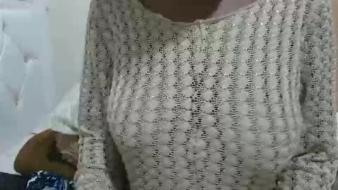 Snapshot of fruity28 chatting on 11/01/25, 07:21 fruity28 online show from 11/01/25, 07:21