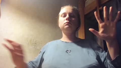 Snapshot of frumcake chatting on 12/25/24, 12:27 FrumCake online show from 12/25/24, 12:27