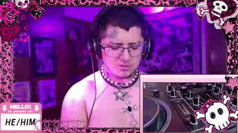 Kevin online show from 06/12/26, 06:40