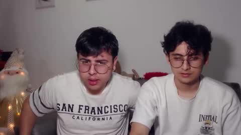 Snapshot of fuck_blow chatting on 11/15/25, 12:30 uwu online show from 11/15/25, 12:30