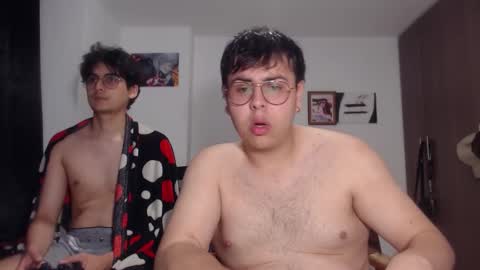 Snapshot of fuck_blow chatting on 11/20/25, 10:42 uwu online show from 11/20/25, 10:42