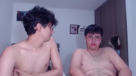 Snapshot of fuck_blow chatting on 11/25/25, 11:49 uwu online show from 11/25/25, 11:49