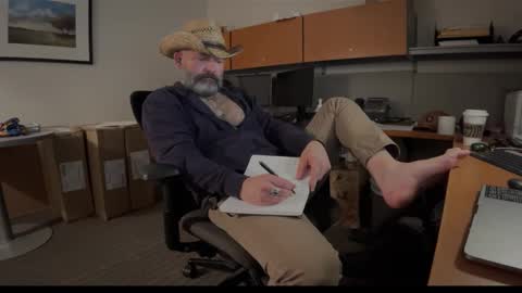 Snapshot of fuckadilf chatting on 03/07/25, 11:51 fuckadilf online show from 03/07/25, 11:51