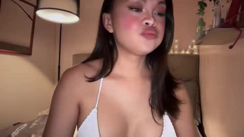 Snapshot of fuckalicious_ella chatting on 05/15/26, 06:37 ella online show from 05/15/26, 06:37