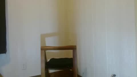 Snapshot of fuckanaries69 chatting on 10/17/25, 05:21 Aries69 online show from 10/17/25, 05:21