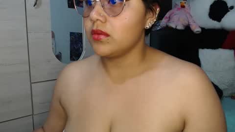 Mia and Gary  online show from 12/19/25, 02:51