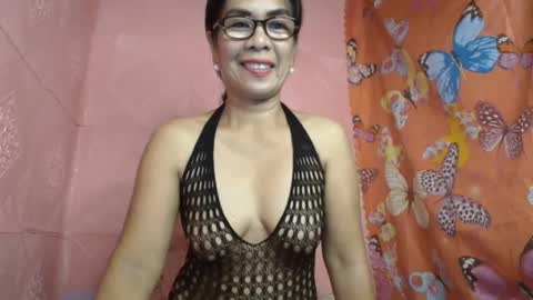 Snapshot of fuckinghairy49 chatting on 12/17/24, 06:24 mariposa online show from 12/17/24, 06:24