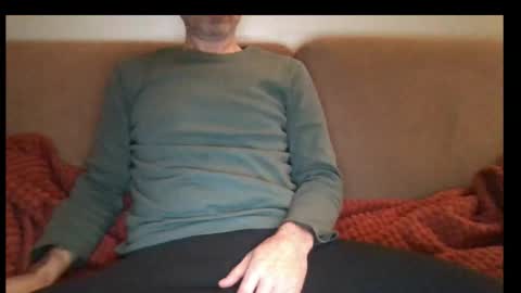 Snapshot of fuckistanbul chatting on 01/19/26, 05:22 Bruchus online show from 01/19/26, 05:22