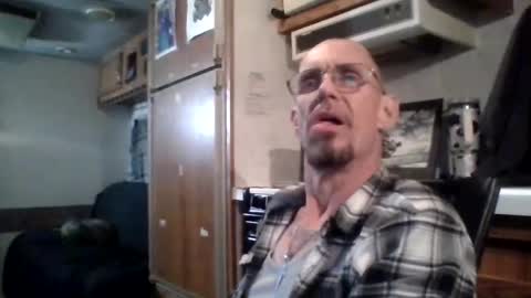 Snapshot of fuckmehard221187 chatting on 12/15/24, 12:18 me online show from 12/15/24, 12:18