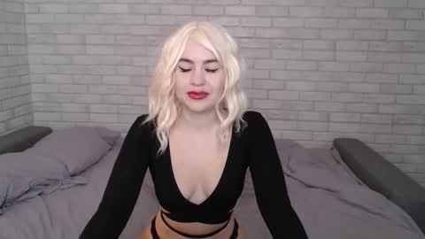 Snapshot of fuckyoursecretary chatting on 02/25/25, 10:04 fuckyoursecretary online show from 02/25/25, 10:04