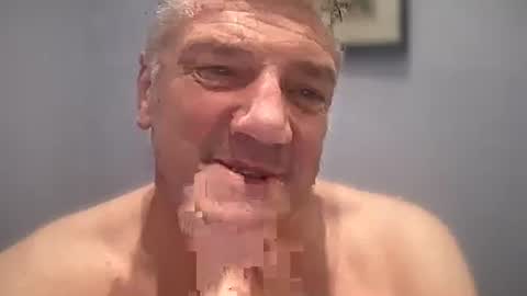 Snapshot of fullback_15 chatting on 03/21/26, 12:32 fullback_15 online show from 03/21/26, 12:32