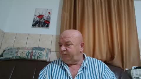 Snapshot of fullballs6 chatting on 12/02/24, 07:25 fullballs6 online show from 12/02/24, 07:25