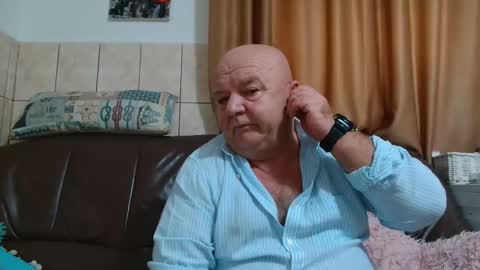 Snapshot of fullballs6 chatting on 12/05/24, 07:05 fullballs6 online show from 12/05/24, 07:05