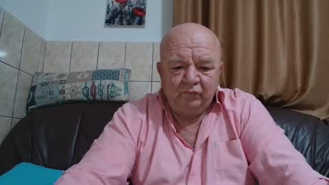 Snapshot of fullballs6 chatting on 12/16/24, 01:53 fullballs6 online show from 12/16/24, 01:53