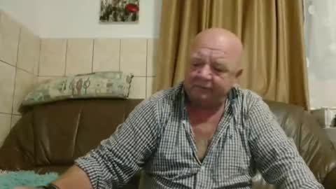 Snapshot of fullballs6 chatting on 09/19/25, 02:13 fullballs6 online show from 09/19/25, 02:13