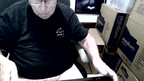 Snapshot of funclemike chatting on 07/20/26, 02:37 funclemike online show from 07/20/26, 02:37