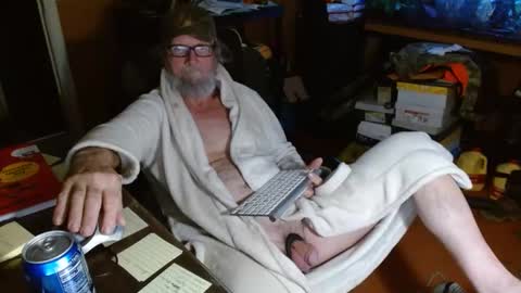 Snapshot of funmike2000 chatting on 01/11/25, 02:30 mike online show from 01/11/25, 02:30