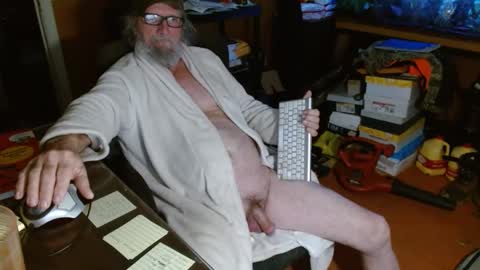 Snapshot of funmike2000 chatting on 01/15/25, 12:58 mike online show from 01/15/25, 12:58