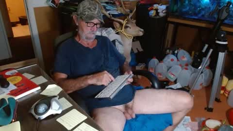 Snapshot of funmike2000 chatting on 09/17/25, 11:39 mike online show from 09/17/25, 11:39