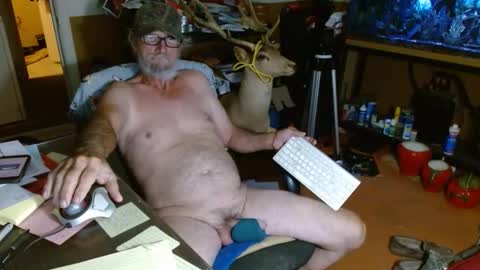 Snapshot of funmike2000 chatting on 11/02/25, 02:14 mike online show from 11/02/25, 02:14