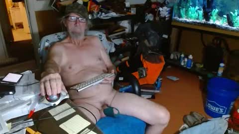 Snapshot of funmike2000 chatting on 02/08/26, 04:16 mike online show from 02/08/26, 04:16