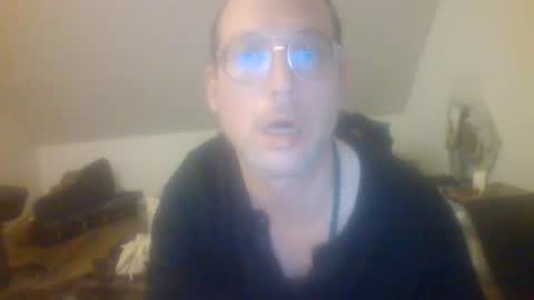 Snapshot of funneltunnel chatting on 05/06/26, 10:48 funneltunnel online show from 05/06/26, 10:48