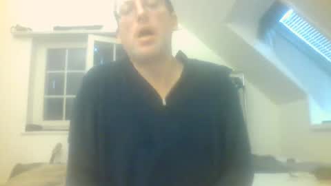 Snapshot of funneltunnel chatting on 05/19/26, 04:02 funneltunnel online show from 05/19/26, 04:02