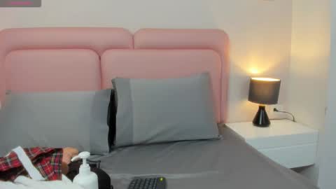 Samantha online show from 12/18/25, 12:00