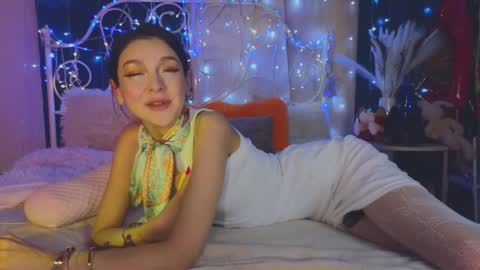 Tiffany online show from 03/12/25, 03:24