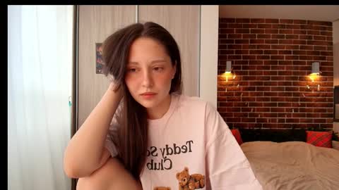 Snapshot of funnybunny3579 chatting on 02/27/26, 08:03 JENNY online show from 02/27/26, 08:03