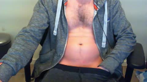 Snapshot of funnyeucouple chatting on 04/19/26, 10:34 YWhiteNiceMan online show from 04/19/26, 10:34