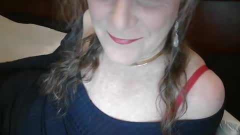 Jessie Love online show from 02/08/25, 10:50