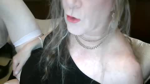 Jessie Love online show from 11/16/25, 12:11