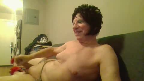 Snapshot of fuseanude chatting on 02/17/25, 02:09 fuseanude online show from 02/17/25, 02:09