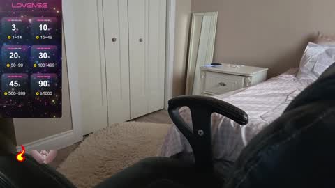 fuxkme_jen online show from 01/11/25, 06:12