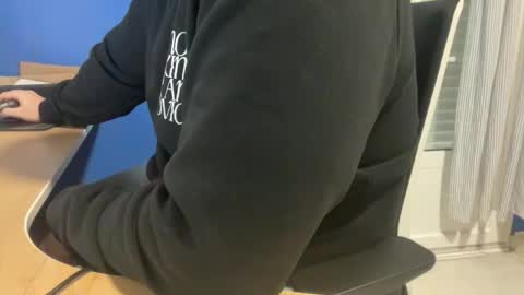 Snapshot of fuzitzu2 chatting on 02/11/26, 07:35 fuzitzu2 online show from 02/11/26, 07:35