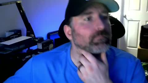 Snapshot of fuzz08 chatting on 06/18/26, 12:22 fuzz08 online show from 06/18/26, 12:22