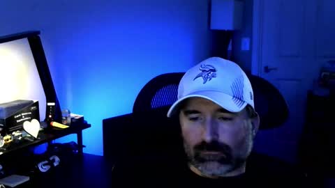 Snapshot of fuzz69_ chatting on 02/06/26, 11:24 fuzz69_ online show from 02/06/26, 11:24