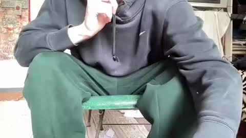 Snapshot of fuzzedpeach chatting on 04/01/26, 03:20 fuzzedpeach online show from 04/01/26, 03:20