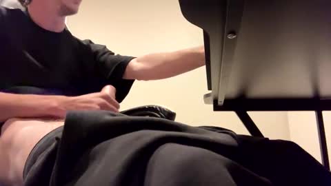 Snapshot of fuzzie_07 chatting on 01/13/25, 11:52 fuzzie_07 online show from 01/13/25, 11:52