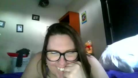 fuzzypeaches87 online show from 04/03/26, 04:16