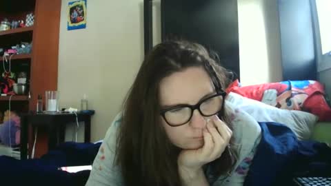 fuzzypeaches87 online show from 05/03/26, 03:40