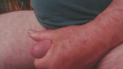 Snapshot of fuzzzman chatting on 11/16/25, 09:26 Mark online show from 11/16/25, 09:26