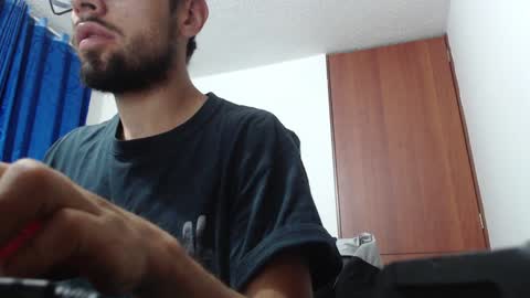 Snapshot of fvckhorneyguy chatting on 12/03/24, 06:37 andrew online show from 12/03/24, 06:37