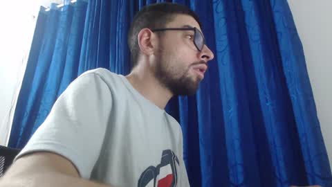 Snapshot of fvckhorneyguy chatting on 02/07/25, 04:37 andrew online show from 02/07/25, 04:37